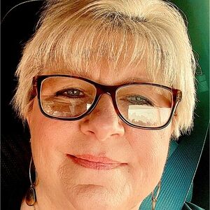 Meet your Posher, Rhonda